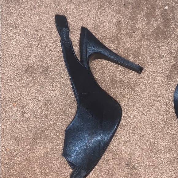 Blue Heels - Picture 2 of 2